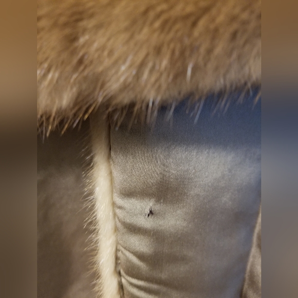 Vintage Autumn Haze EMBA Mink Shawl - Picture 2 of 7